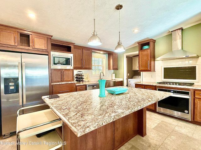 325 Route 25, Haines Falls, NY 12436