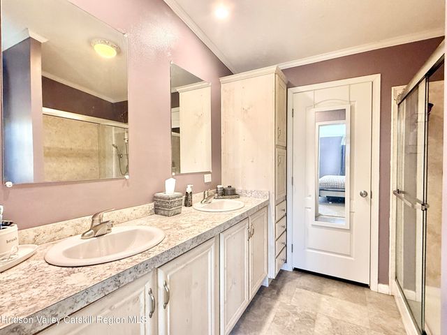 325 Route 25, Haines Falls, NY 12436