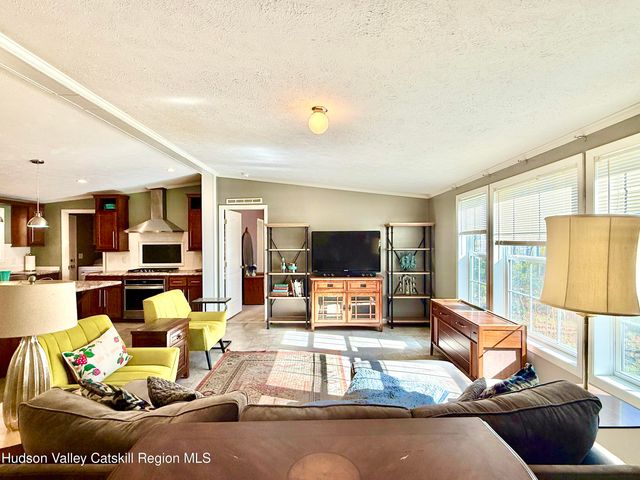 325 Route 25, Haines Falls, NY 12436