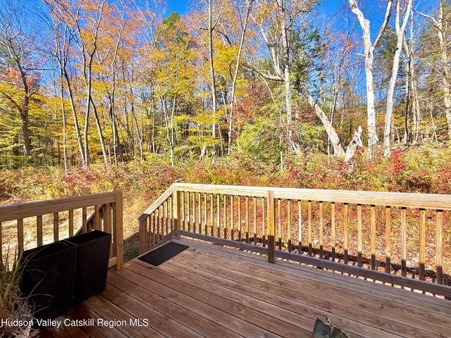 325 Route 25, Haines Falls, NY 12436