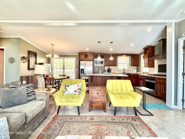 325 Route 25, Haines Falls, NY 12436