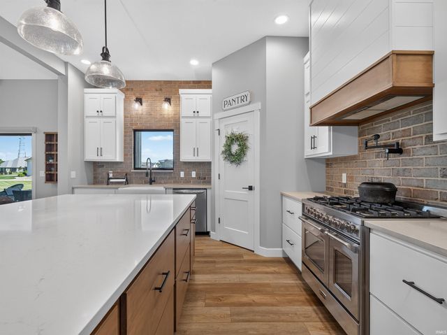 5895 Menza Drive, Auburn, IN 46706