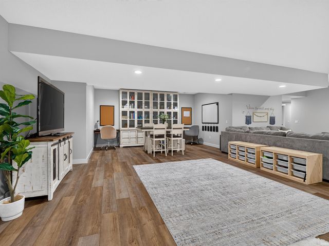 5895 Menza Drive, Auburn, IN 46706
