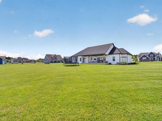 5895 Menza Drive, Auburn, IN 46706