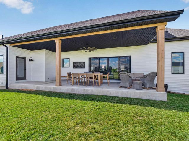 5895 Menza Drive, Auburn, IN 46706