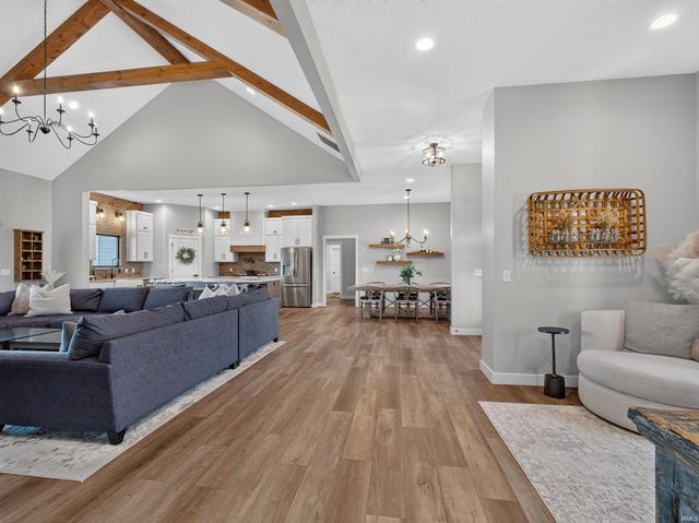 5895 Menza Drive, Auburn, IN 46706