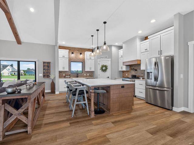 5895 Menza Drive, Auburn, IN 46706