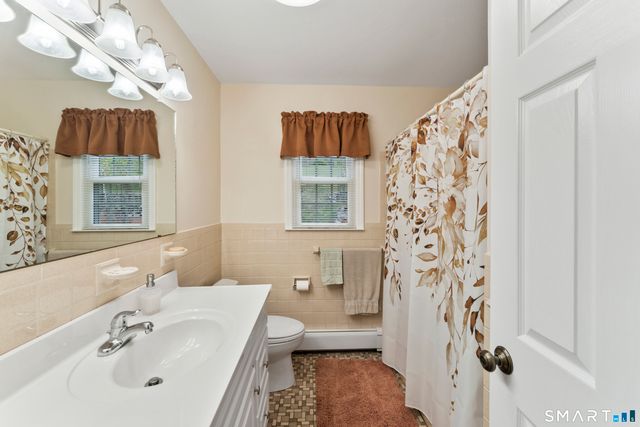 120 Luna Trl Extension, Southbury, CT 06488