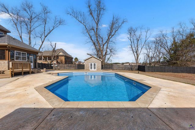 204 Bridgeway Drive, Warner Robins, GA 31088