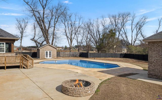 204 Bridgeway Drive, Warner Robins, GA 31088