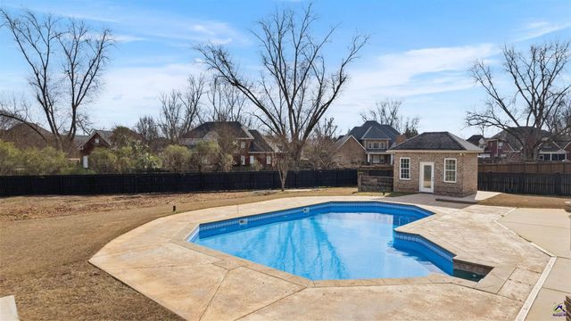 204 Bridgeway Drive, Warner Robins, GA 31088