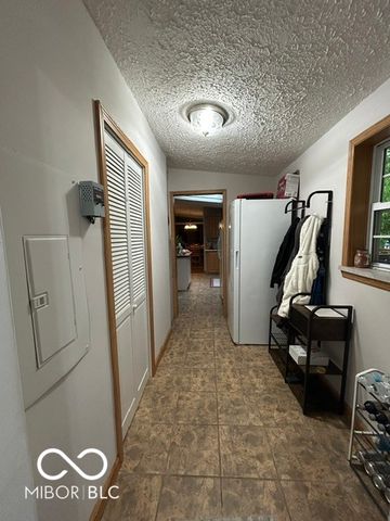 11806 E Pocahontas Drive, Greencastle, IN 46135