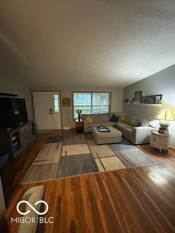 11806 E Pocahontas Drive, Greencastle, IN 46135