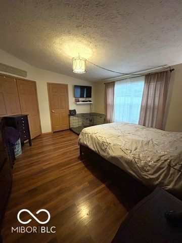 11806 E Pocahontas Drive, Greencastle, IN 46135