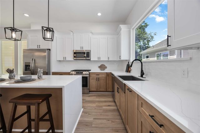 1935 Knoll Square Drive, Houston, TX 77080