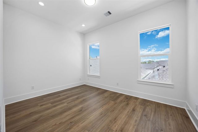 1935 Knoll Square Drive, Houston, TX 77080