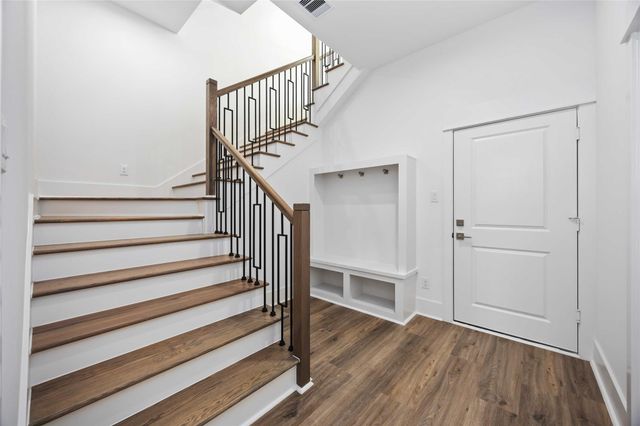 1935 Knoll Square Drive, Houston, TX 77080