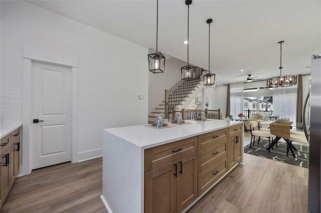 1935 Knoll Square Drive, Houston, TX 77080