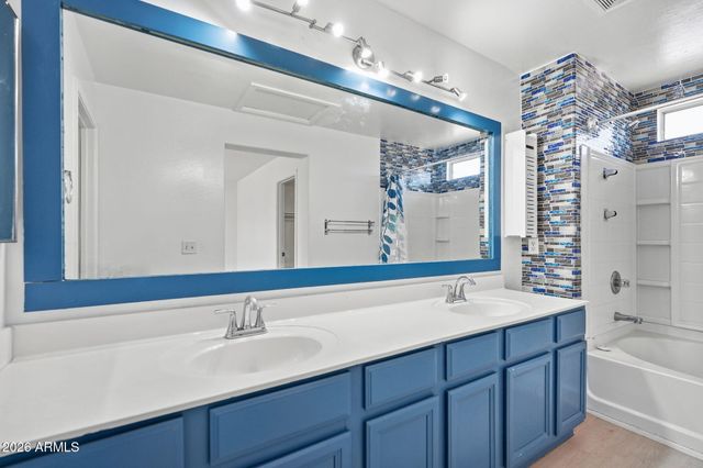 7245 S 41st Drive, Phoenix, AZ 85041