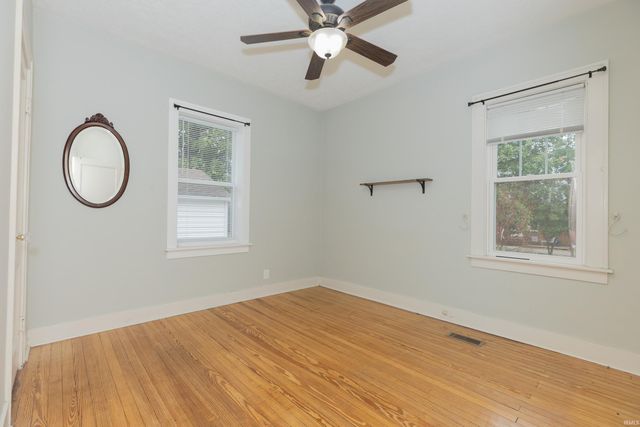 832 S Cullen Ave, Evansville, IN 47715