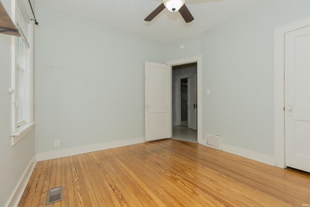 832 S Cullen Ave, Evansville, IN 47715