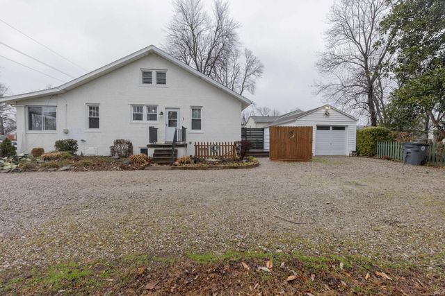 832 S Cullen Ave, Evansville, IN 47715