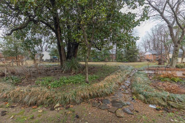 832 S Cullen Ave, Evansville, IN 47715