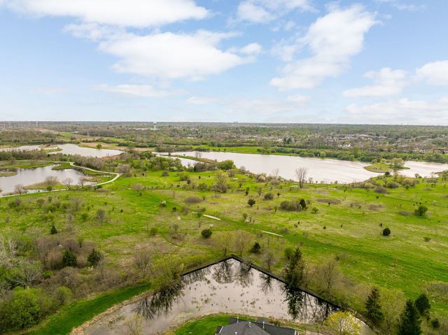 2169 W Concord Lane, Addison, IL 60101