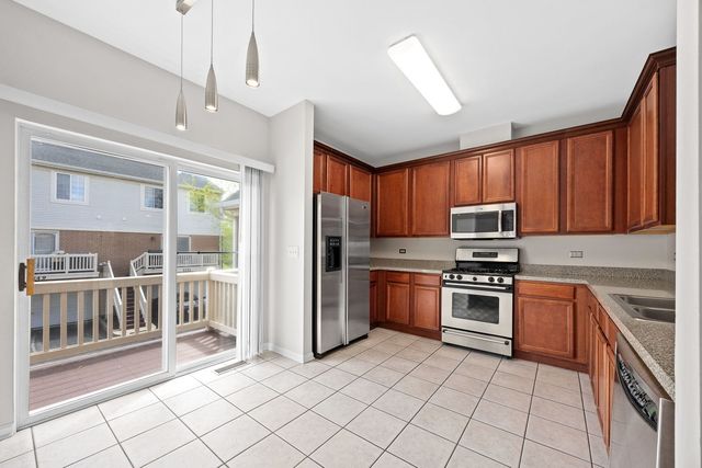 2169 W Concord Lane, Addison, IL 60101