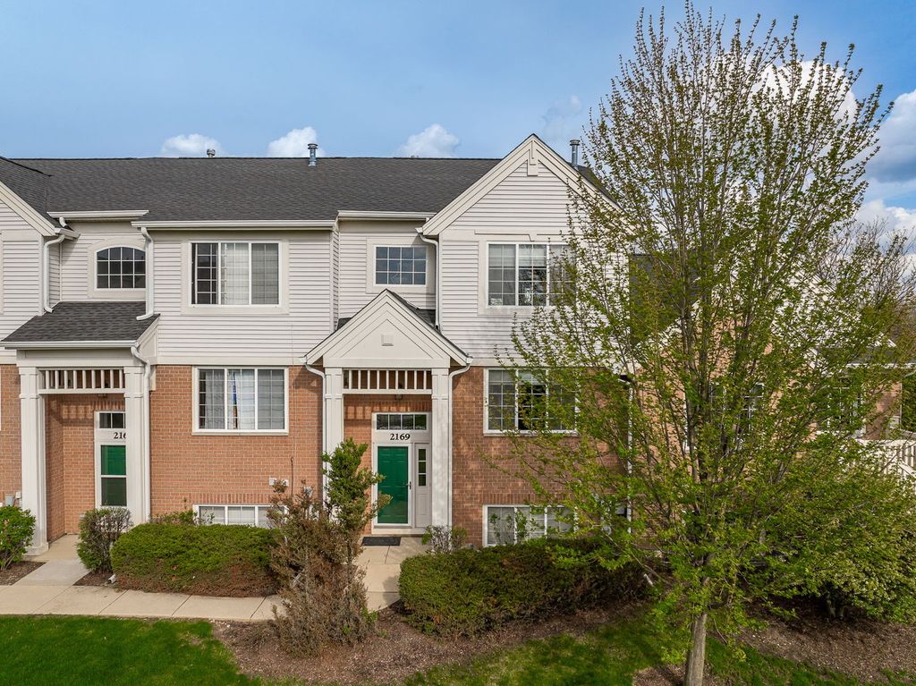 2169 W Concord Lane, Addison, IL 60101