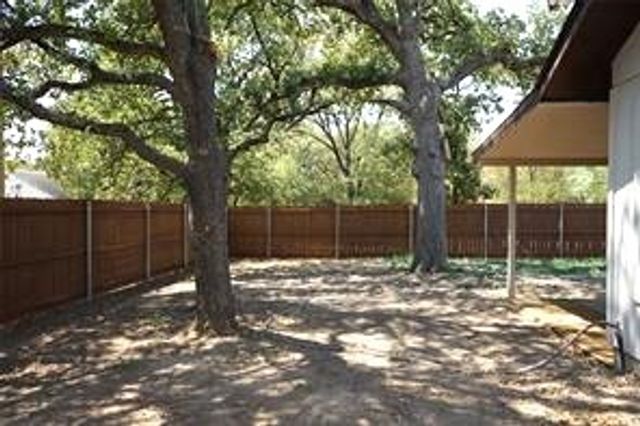 2416 Roosevelt Drive, Dalworthington Gardens, TX 76016