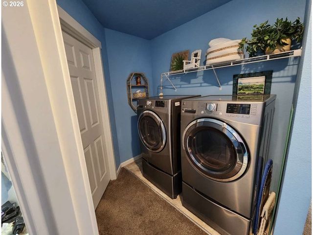 16319 Lower Harbor Rd, Brookings, OR 97415