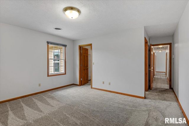 2616 Carl Prairie Drive, Springfield, IL 62703