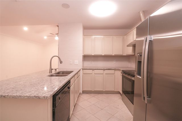 8028 Cannonwood Drive, Fort Worth, TX 76137