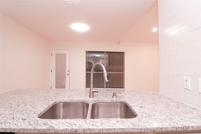 8028 Cannonwood Drive, Fort Worth, TX 76137