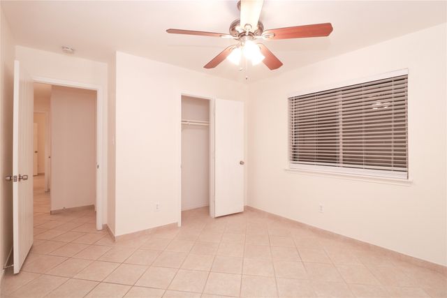 8028 Cannonwood Drive, Fort Worth, TX 76137