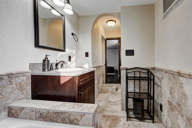 419 George L Cross Court, Norman, OK 73069