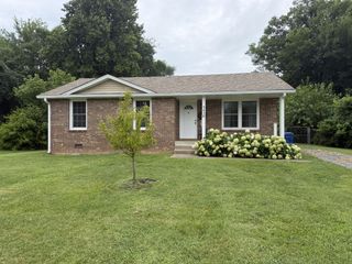 3420 Albert Dr, Clarksville, TN 37042