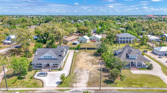 1248 W Beach Drive, Panama City, FL 32401