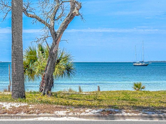 1248 W Beach Drive, Panama City, FL 32401