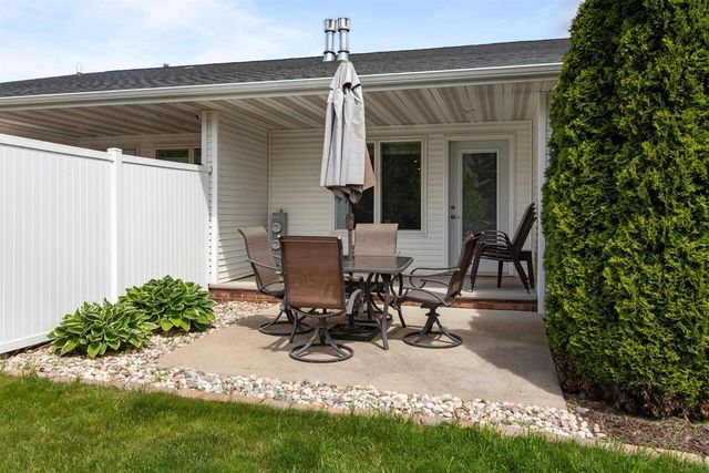 1308 LAVENDER LANE, Appleton, WI 54915