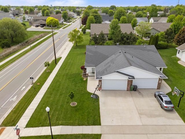 1308 LAVENDER LANE, Appleton, WI 54915