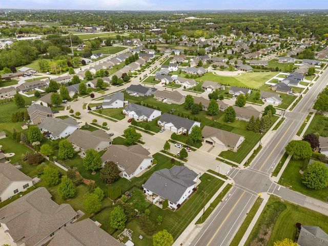 1308 LAVENDER LANE, Appleton, WI 54915