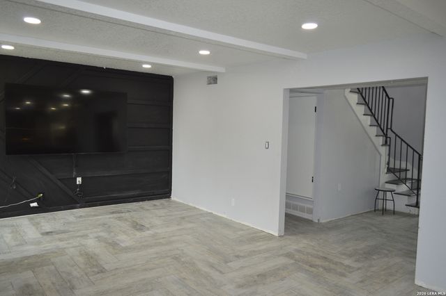 1003 FABULOUS DR, San Antonio, TX 78213