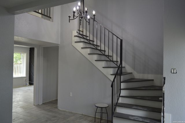 1003 FABULOUS DR, San Antonio, TX 78213