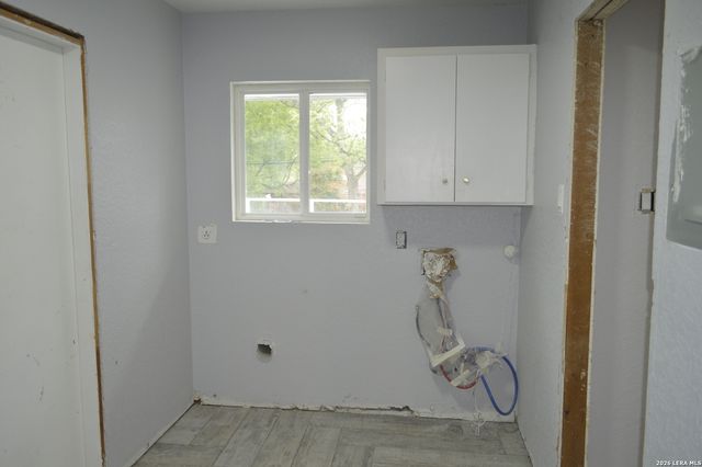 1003 FABULOUS DR, San Antonio, TX 78213