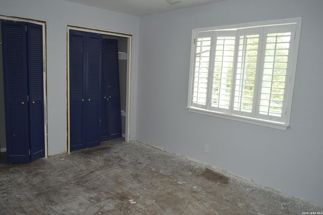 1003 FABULOUS DR, San Antonio, TX 78213