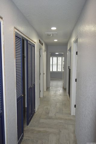 1003 FABULOUS DR, San Antonio, TX 78213