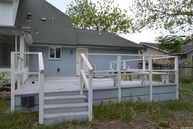 1003 FABULOUS DR, San Antonio, TX 78213