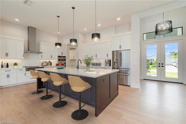 2605 SW 37th ST, Cape Coral, FL 33914